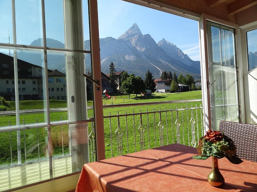 Appartements Loisachpromenade Ehrwald Exterior photo